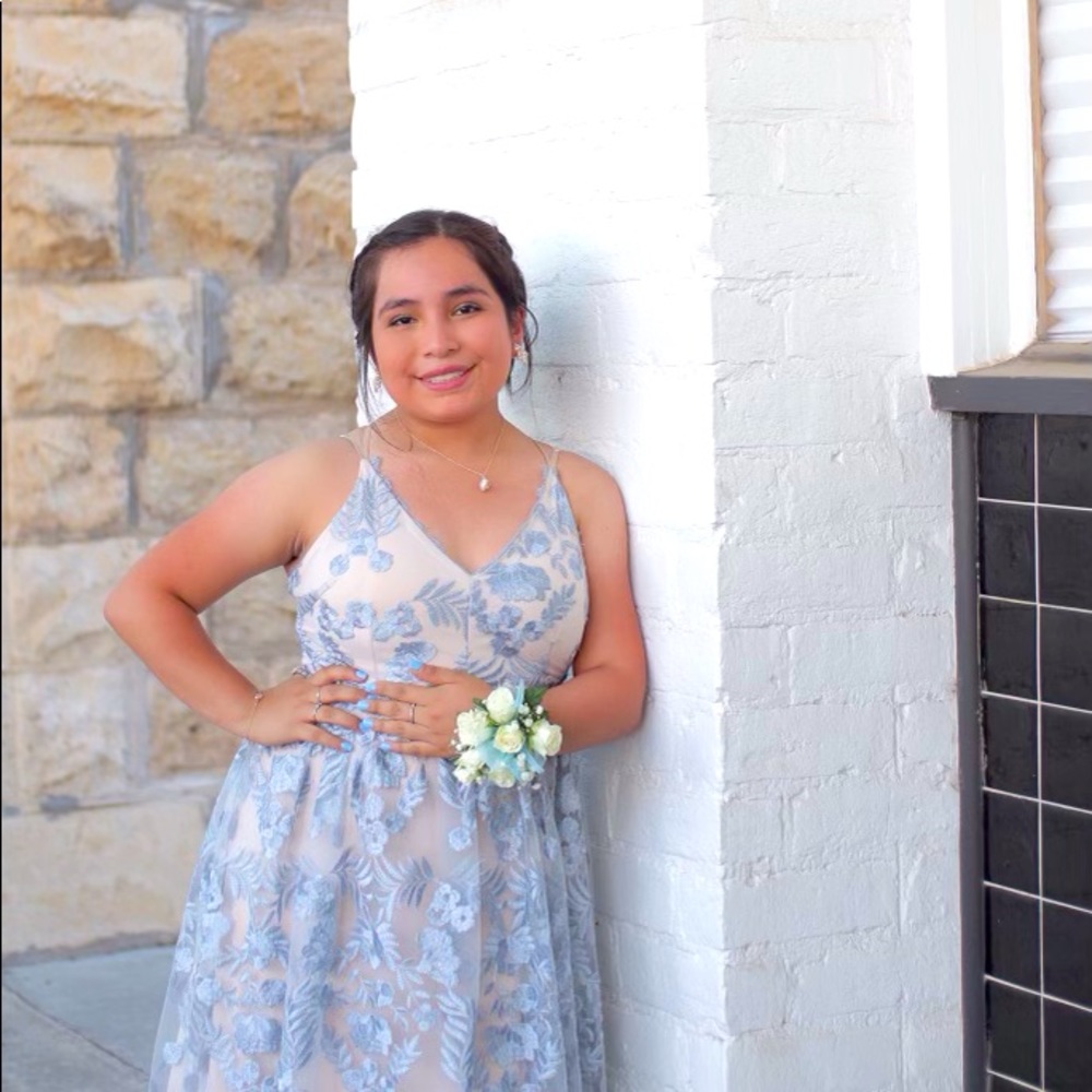 Meet your Posher, Lupita